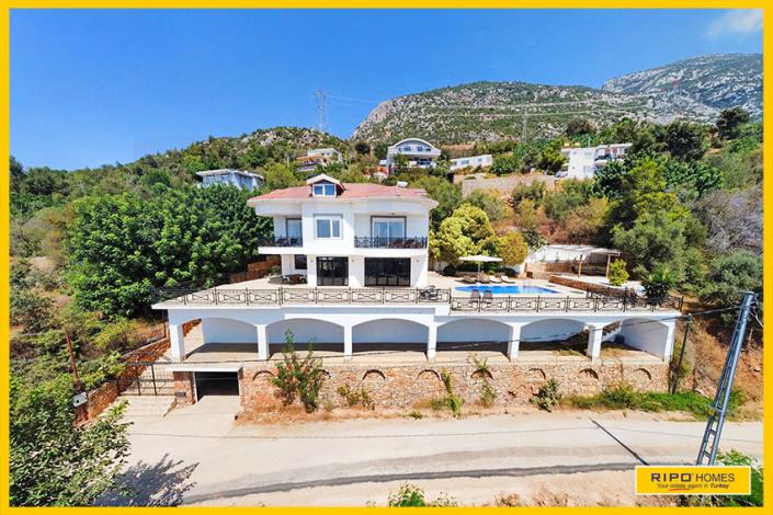 Image No.58-3 Bed Villa / Detached for sale