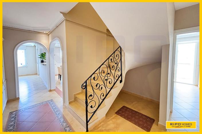 Image No.21-5 Bed Penthouse for sale