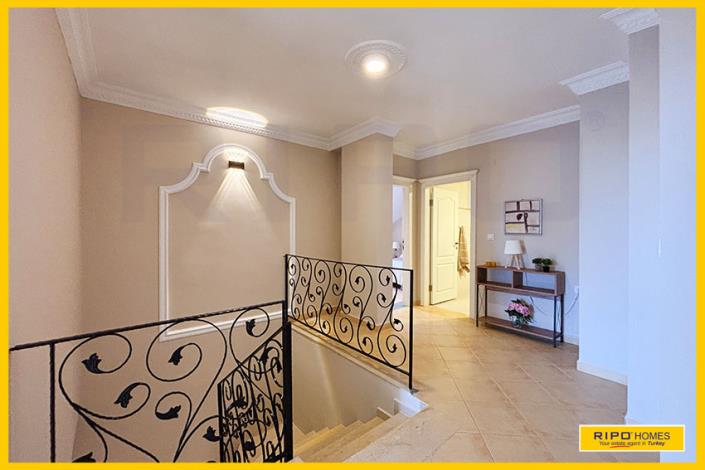 Image No.34-5 Bed Penthouse for sale