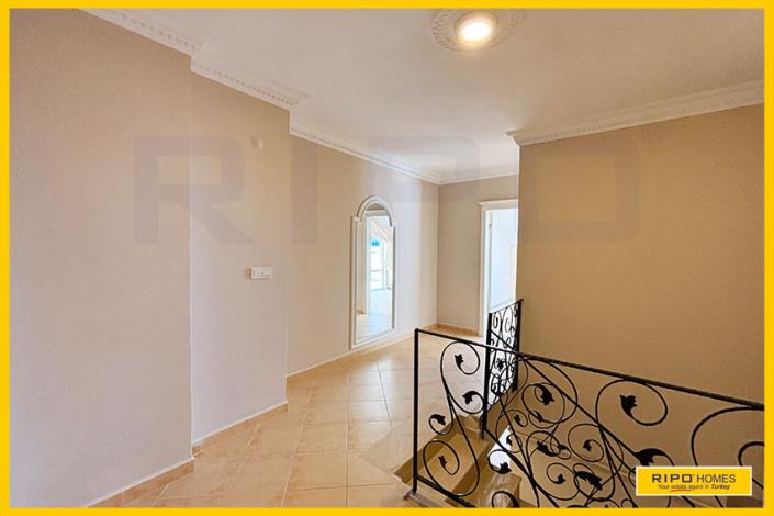 Image No.36-5 Bed Penthouse for sale