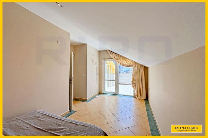 Image No.44-5 Bed Penthouse for sale