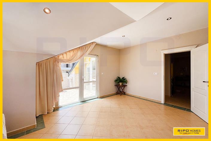 Image No.49-5 Bed Penthouse for sale