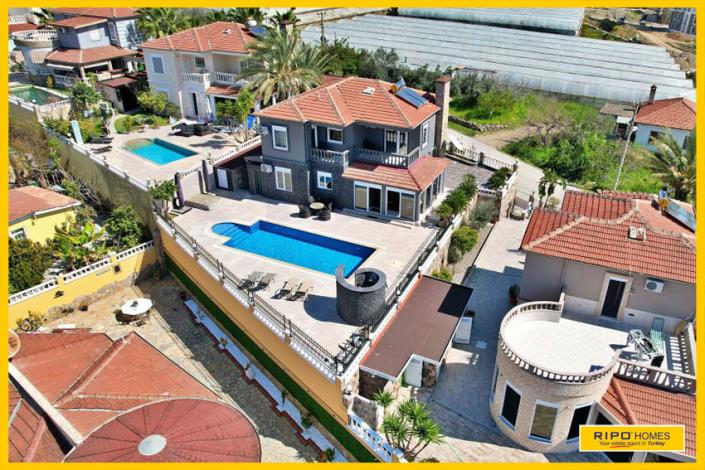 Image No.44-3 Bed Villa / Detached for sale
