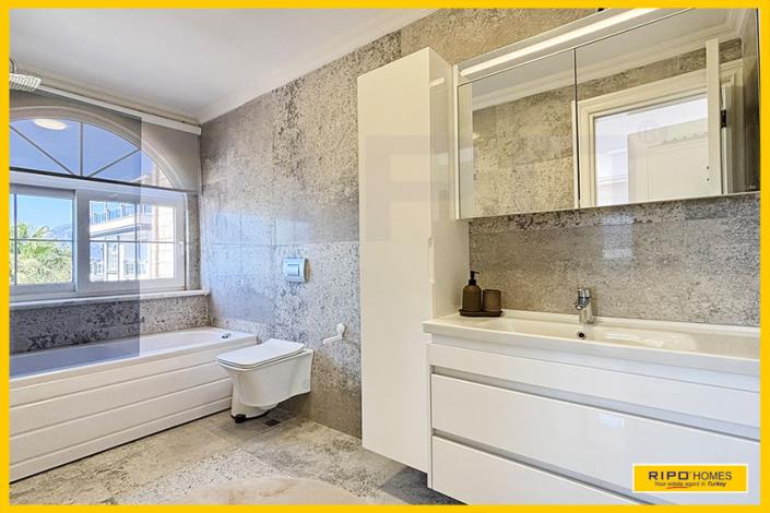 Image No.37-3 Bed Villa / Detached for sale