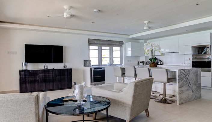 Image No.2-5 Bed Property for sale