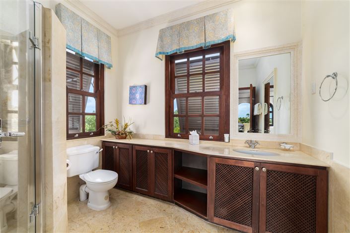 Image No.11-4 Bed Property for sale