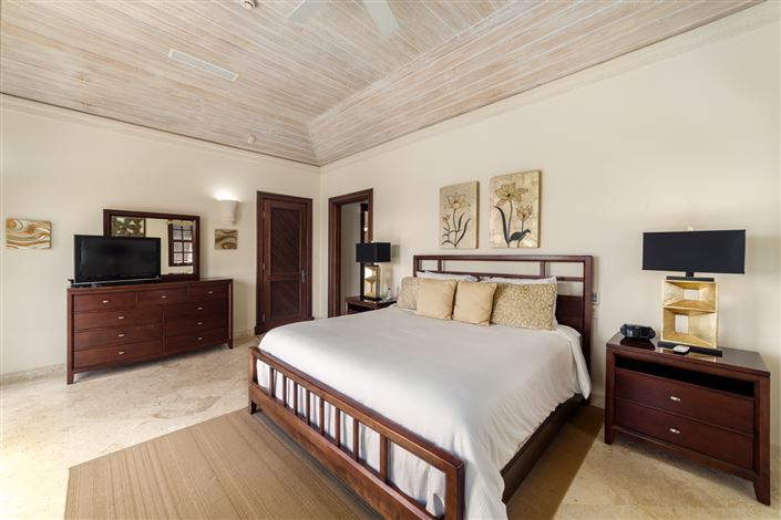 Image No.13-4 Bed Property for sale