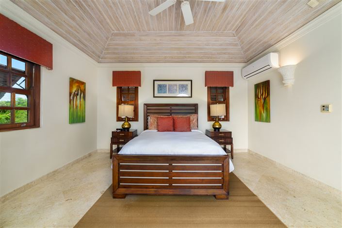 Image No.23-4 Bed Property for sale