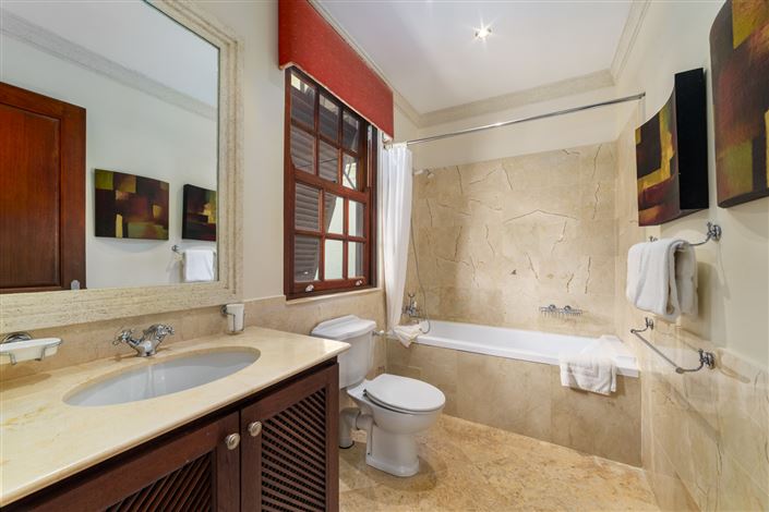 Image No.24-4 Bed Property for sale