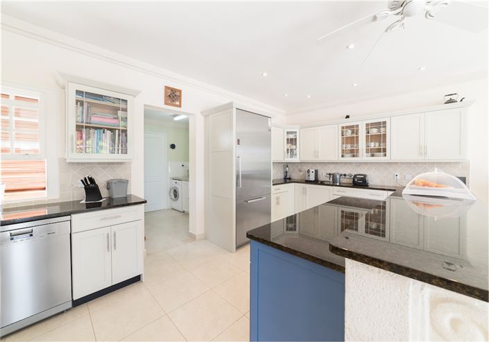 Image No.17-4 Bed Property for sale