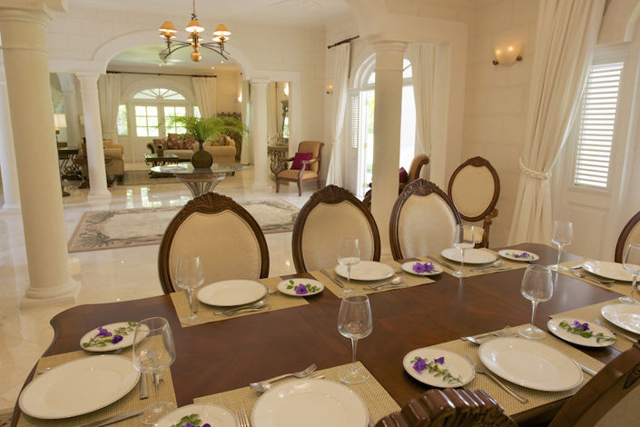 Image No.17-5 Bed Property for sale