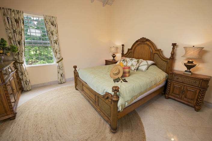 Image No.9-5 Bed Property for sale