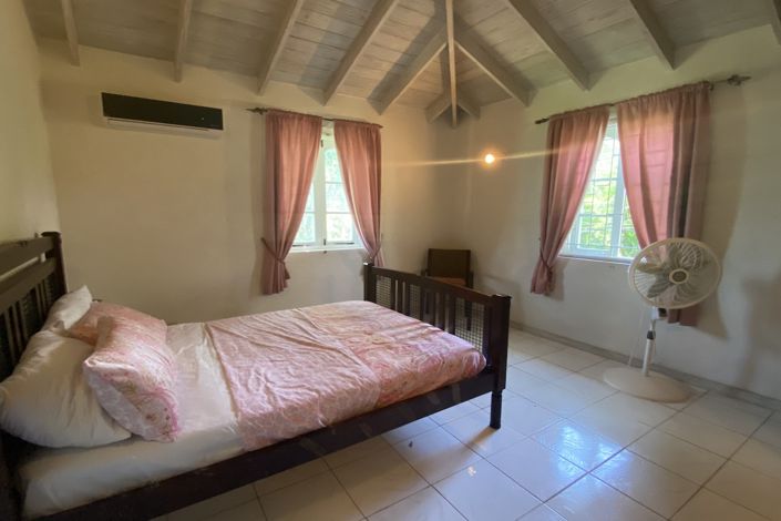 Image No.13-4 Bed Townhouse for sale