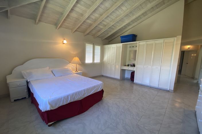 Image No.15-4 Bed Townhouse for sale