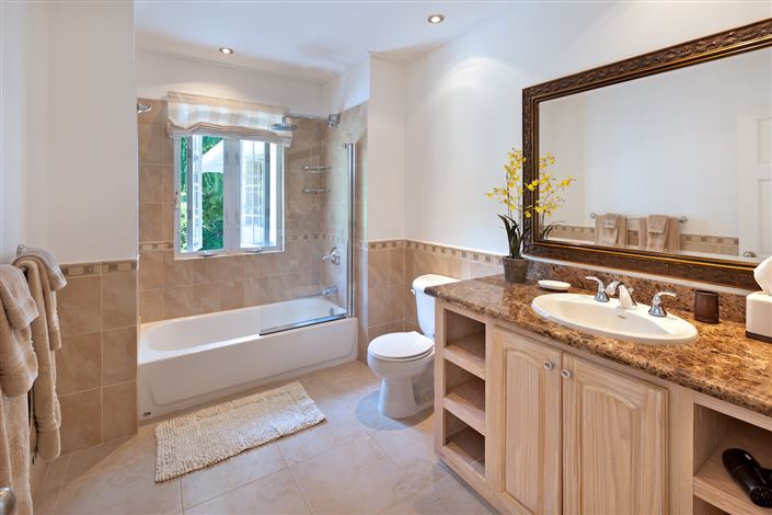 Image No.2-Propriété de 6 chambres à vendre à St James