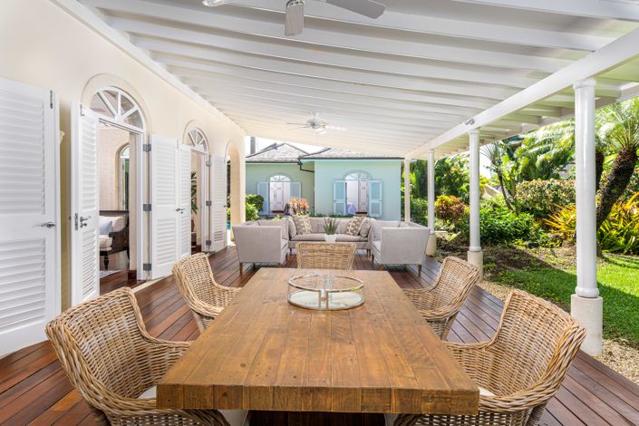 Image No.10-5 Bed Property for sale