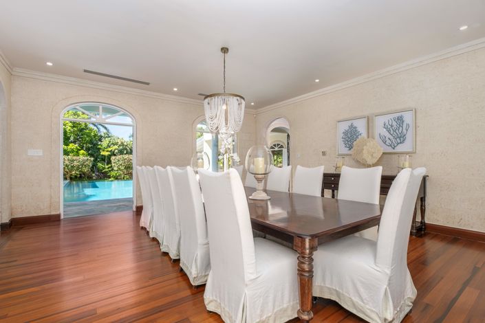 Image No.11-5 Bed Property for sale