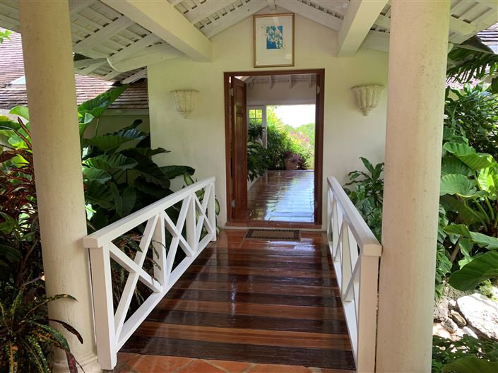 Image No.9-Propriété de 5 chambres à vendre à St James