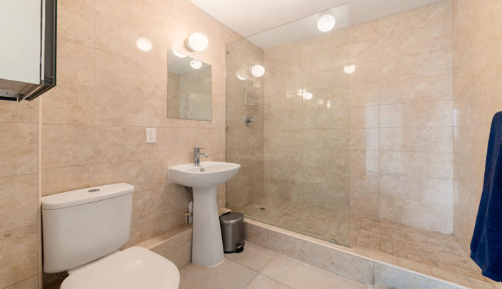 Image No.16-3 Bed Property for sale