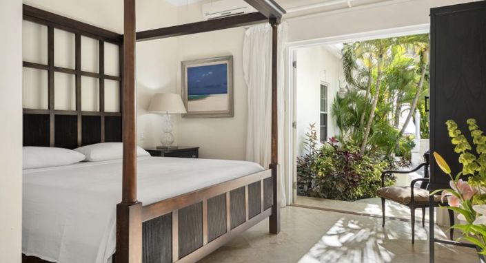 Image No.13-6 Bed Property for sale