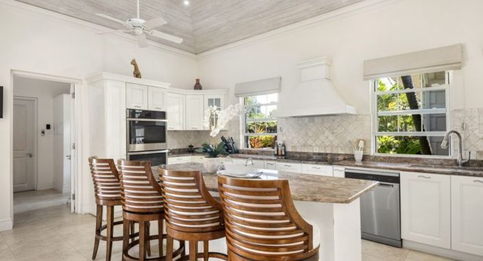 Image No.7-6 Bed Property for sale