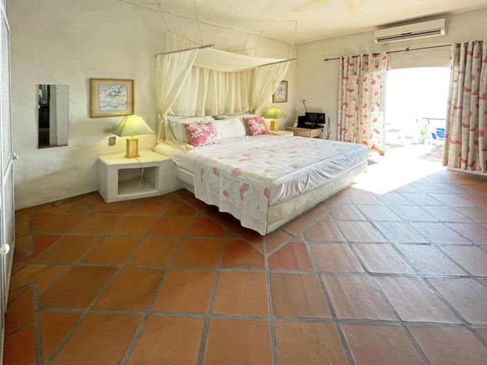 Image No.11-4 Bed Property for sale