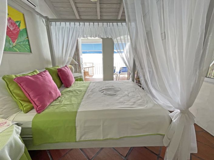 Image No.12-4 Bed Property for sale