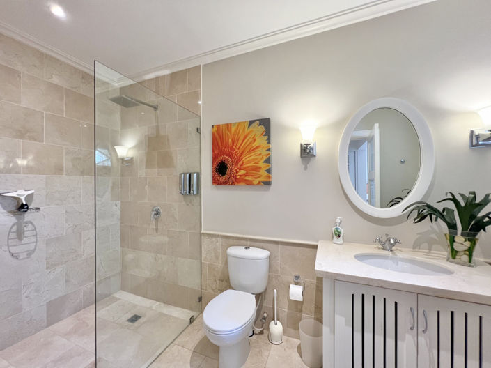 Image No.7-3 Bed Property for sale