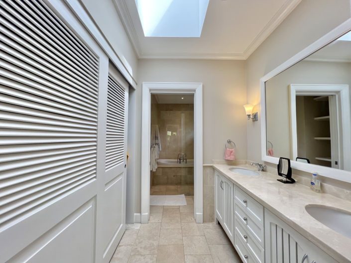 Image No.4-3 Bed Property for sale