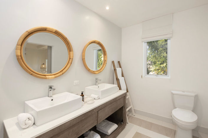 Image No.11-2 Bed Property for sale