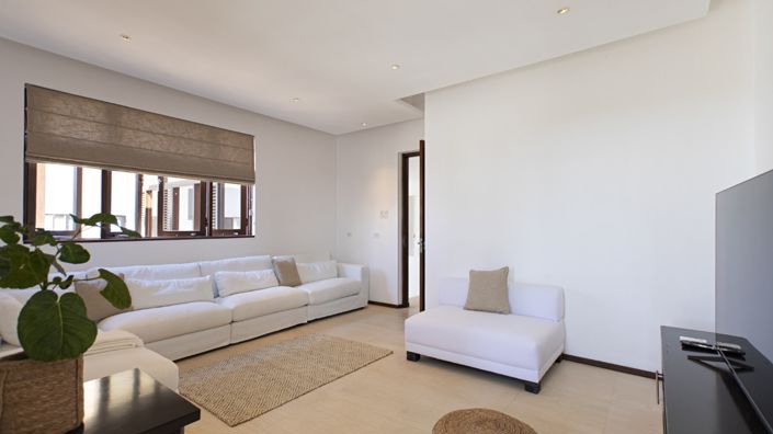 Image No.7-5 Bed Land for sale