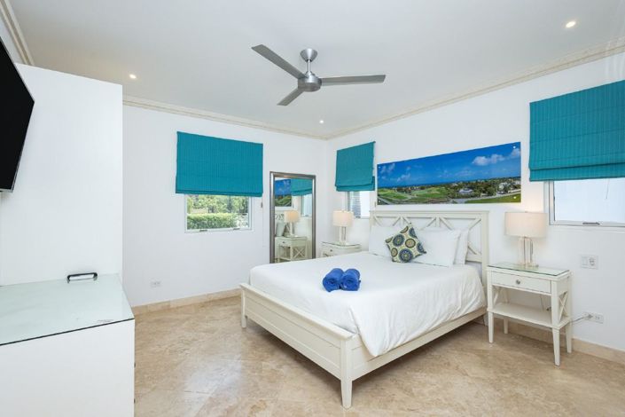 Image No.4-4 Bed Villa for sale