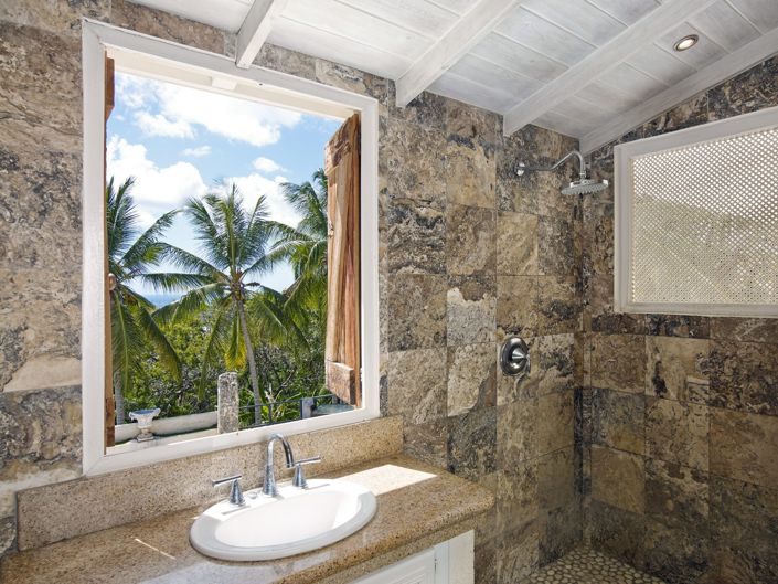 Image No.13-Propriété de 4 chambres à vendre à St James