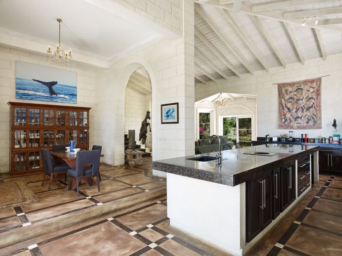 Image No.5-Propriété de 4 chambres à vendre à St James