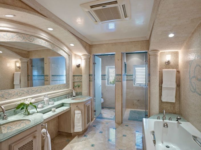 Image No.10-Propriété de 5 chambres à vendre à St James