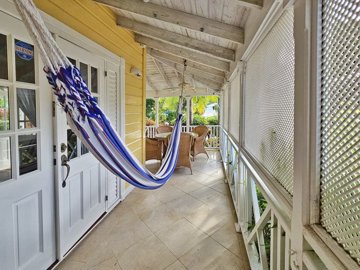 porterscourtno2-porters-court-2---patio-min-8