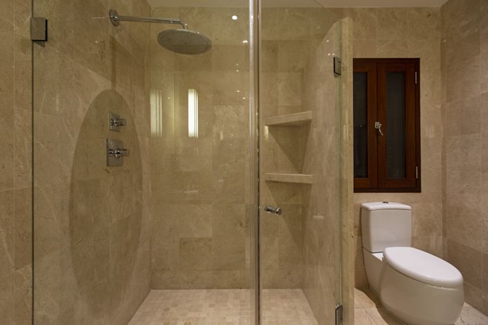 Image No.17-3 Bed Property for sale