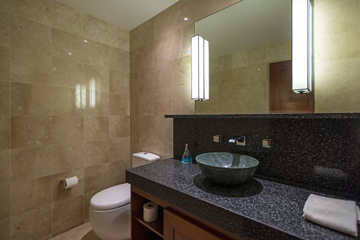 Image No.18-3 Bed Property for sale