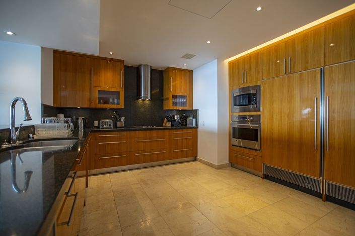 Image No.6-3 Bed Property for sale