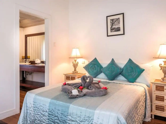 Image No.11-4 Bed Townhouse for sale