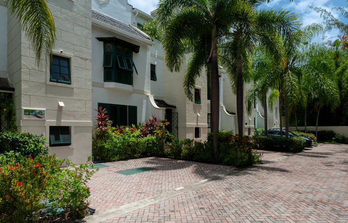 Image No.2-Propriété de 4 chambres à vendre à St James