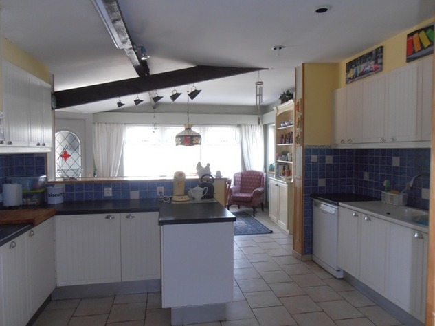 Image No.12-4 Bed House for sale