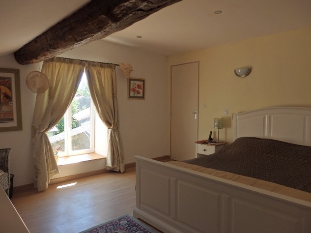 Image No.10-2 Bed House for sale