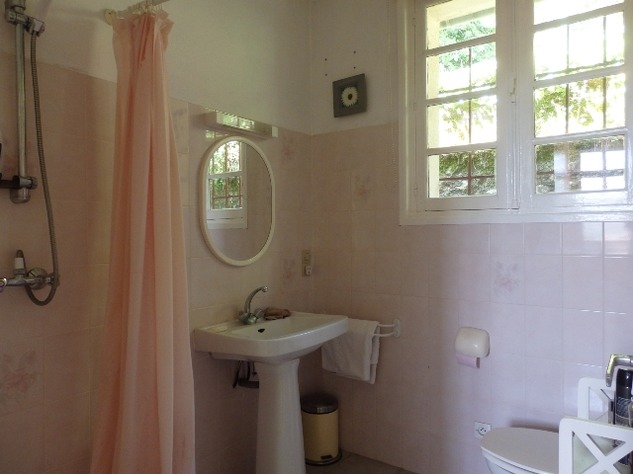 Image No.9-2 Bed House for sale