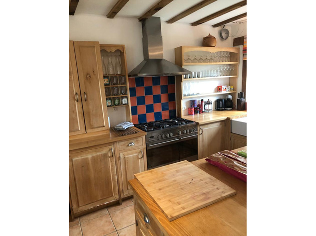 Image No.3-10 Bed Property for sale