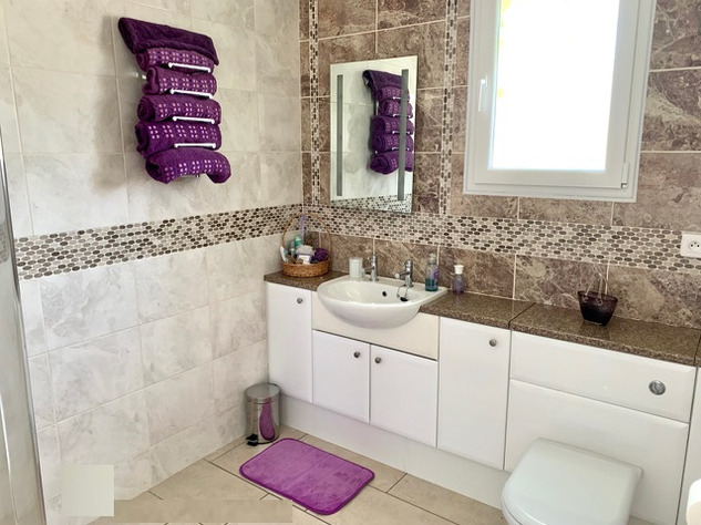 Image No.9-4 Bed Bungalow for sale