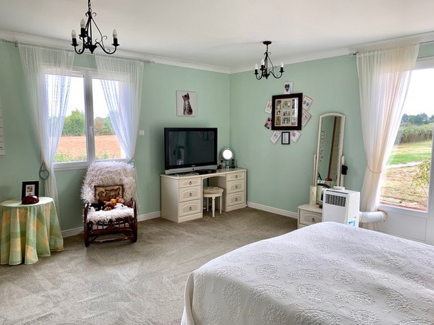 Image No.10-4 Bed Bungalow for sale