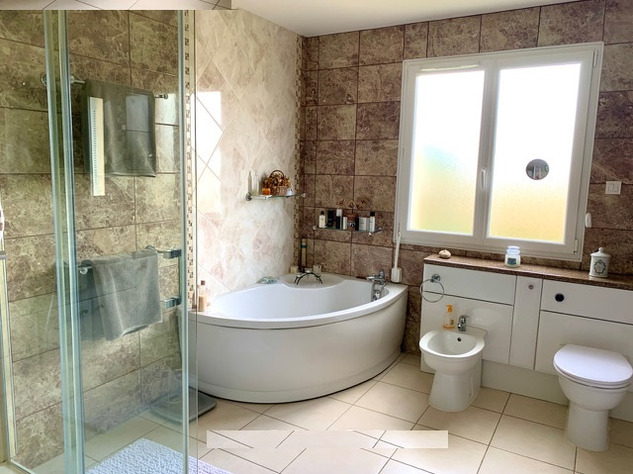 Image No.13-4 Bed Bungalow for sale