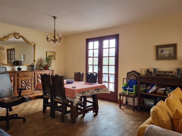 Image No.6-4 Bed House for sale