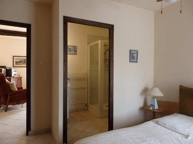 Image No.15-6 Bed Property for sale